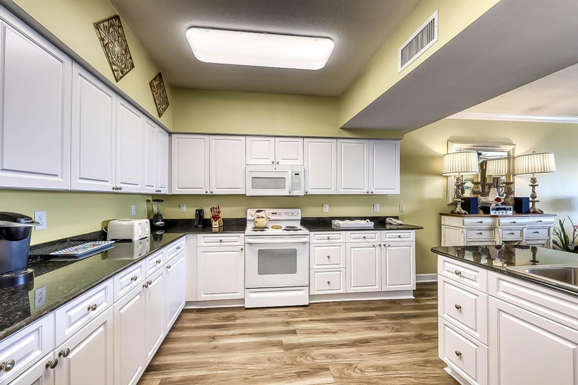 Admirals Quarters Villa Orange Beach Room photo
